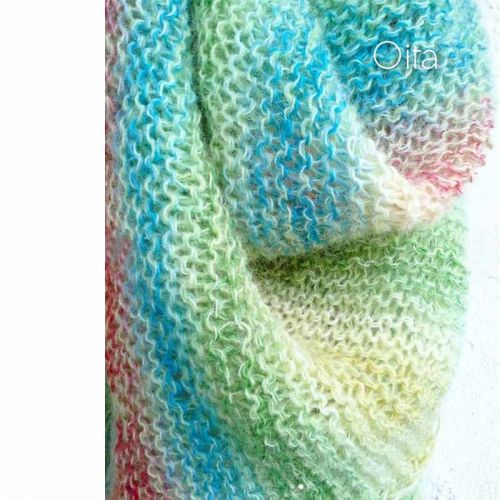 Detailansicht Dreickstuch in Regenbogenfarben