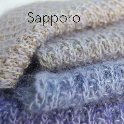 Farbverlauf von Grün zu Flieder - Wollschal Sapporo