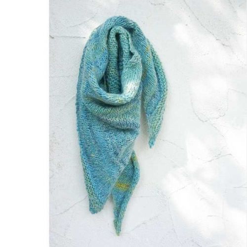 Handgestricktes Dreieckstuch aus handgesponnener Wolle