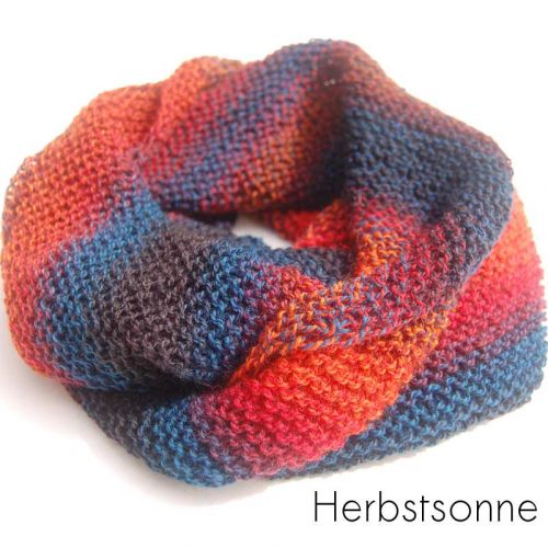 Loopschal in leuchtendem Rot und Blau - handgestrickt