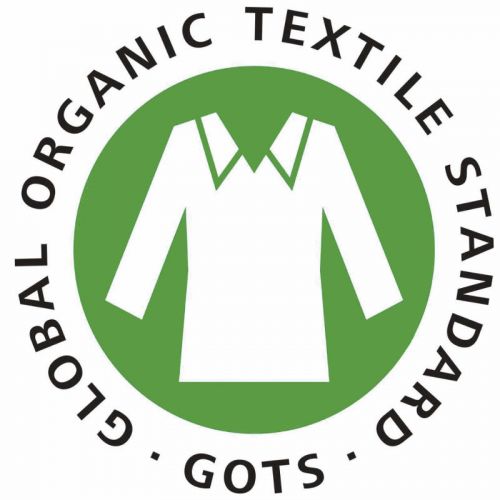 GOTS-Logo weißes Hemd auf grünem Grund