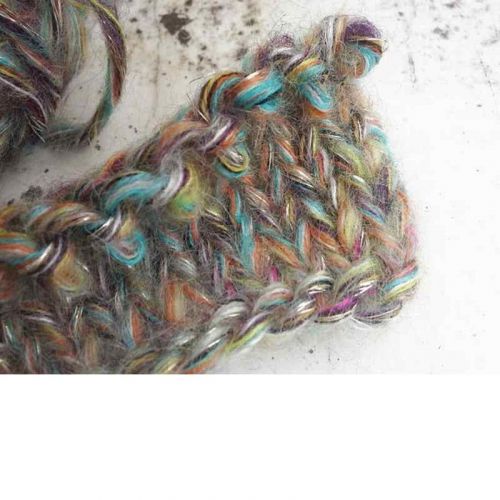 Strickprobe Masaki Aya in der Farbe yellow
