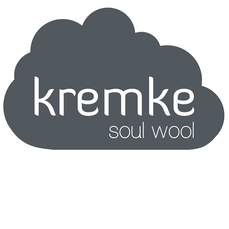 Vollbild Logo von kremke soul wool - eine graue wolke mit weißer schrift.