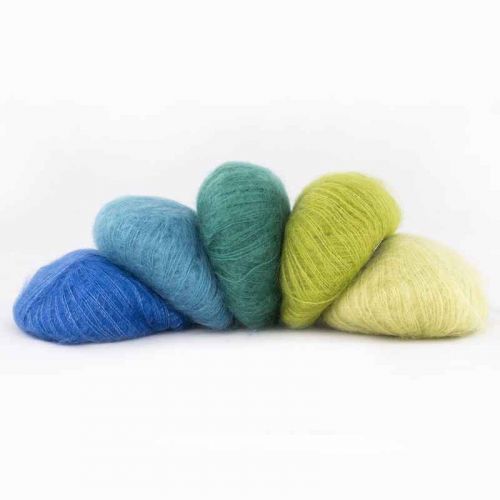 5 Knäuel in blau-grün-Tönen Mohair mit Seide