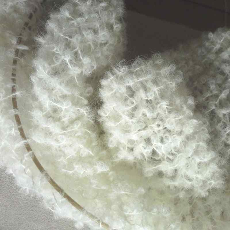 Vollbild Naturfarbenes Alpaca-Boucle-Garn, verstrickt in kraus rechts