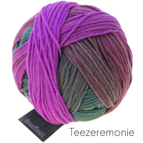 1 Knäuel Gradient mit langem Farbverlauf von Schoppel, hier in azalee-grün