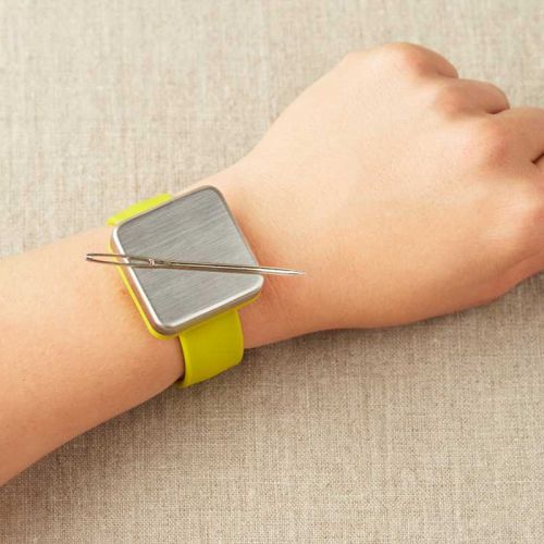 Stopfnadel auf Magnetarmband